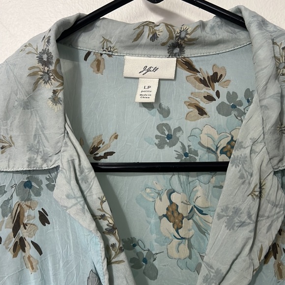 Vintage J.Jill Sheer Floral Blouse Button Up Size Large Petite Blue and Cream - Picture 3 of 6
